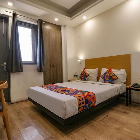 Fabhotel The Chaitanyas Rohini Sec 18 Дели Экстерьер фото